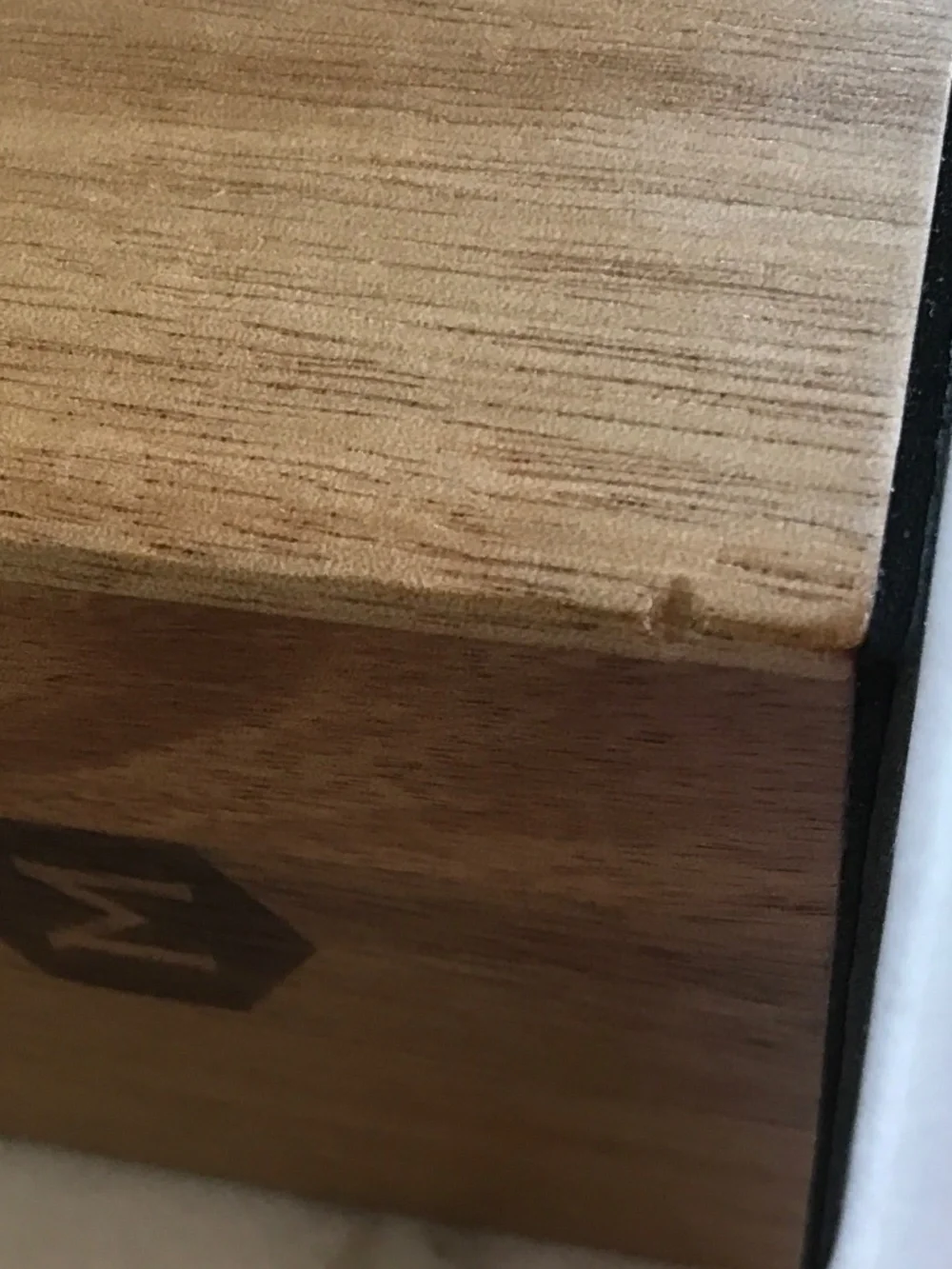 MARCELLIN MAGNETIC ACACIA WOOD KNIFE BLOCK